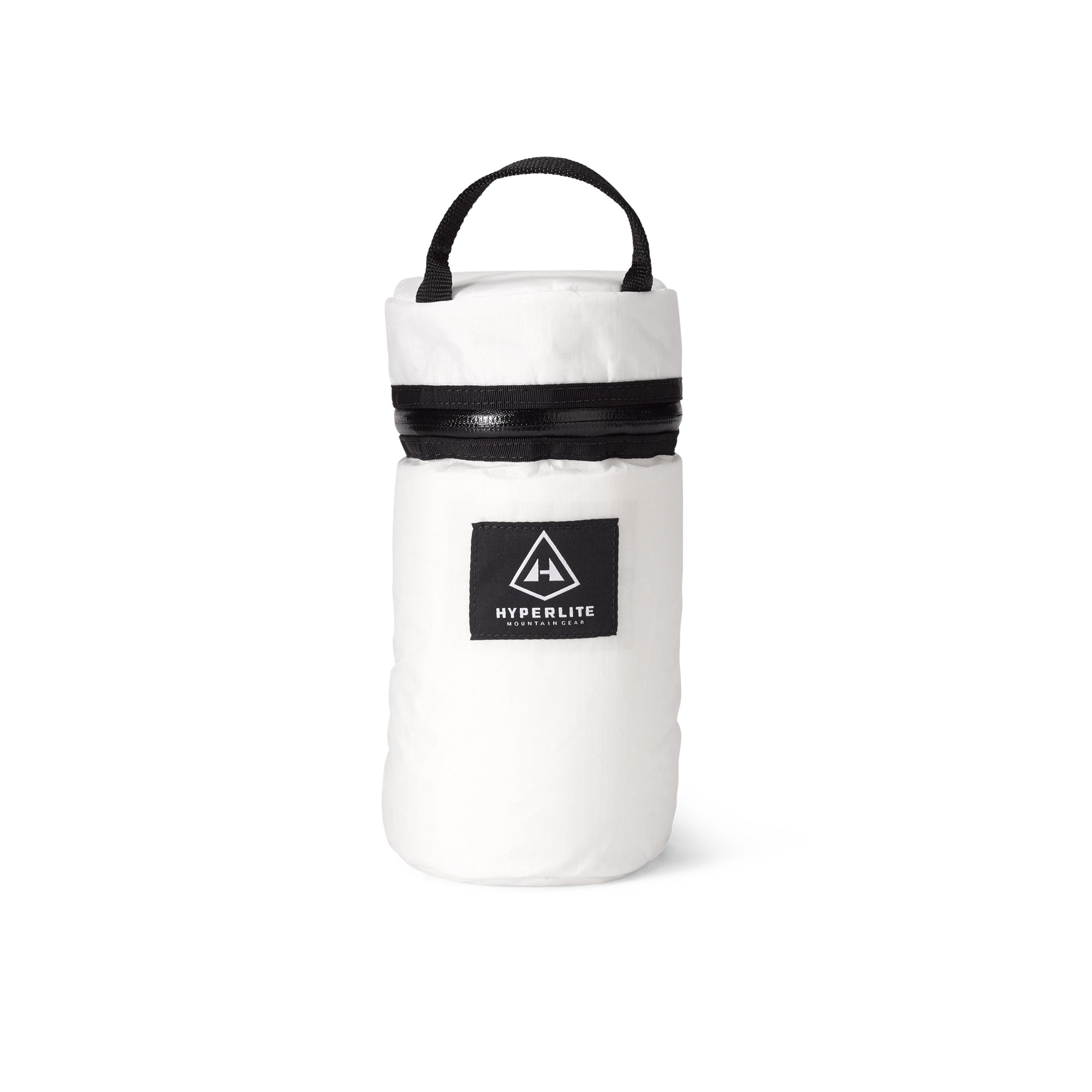 Front view of the Hyperlite Mountain Gear Insulator built with a blend of Dyneema® Composite Fabrics and Thinsulate™