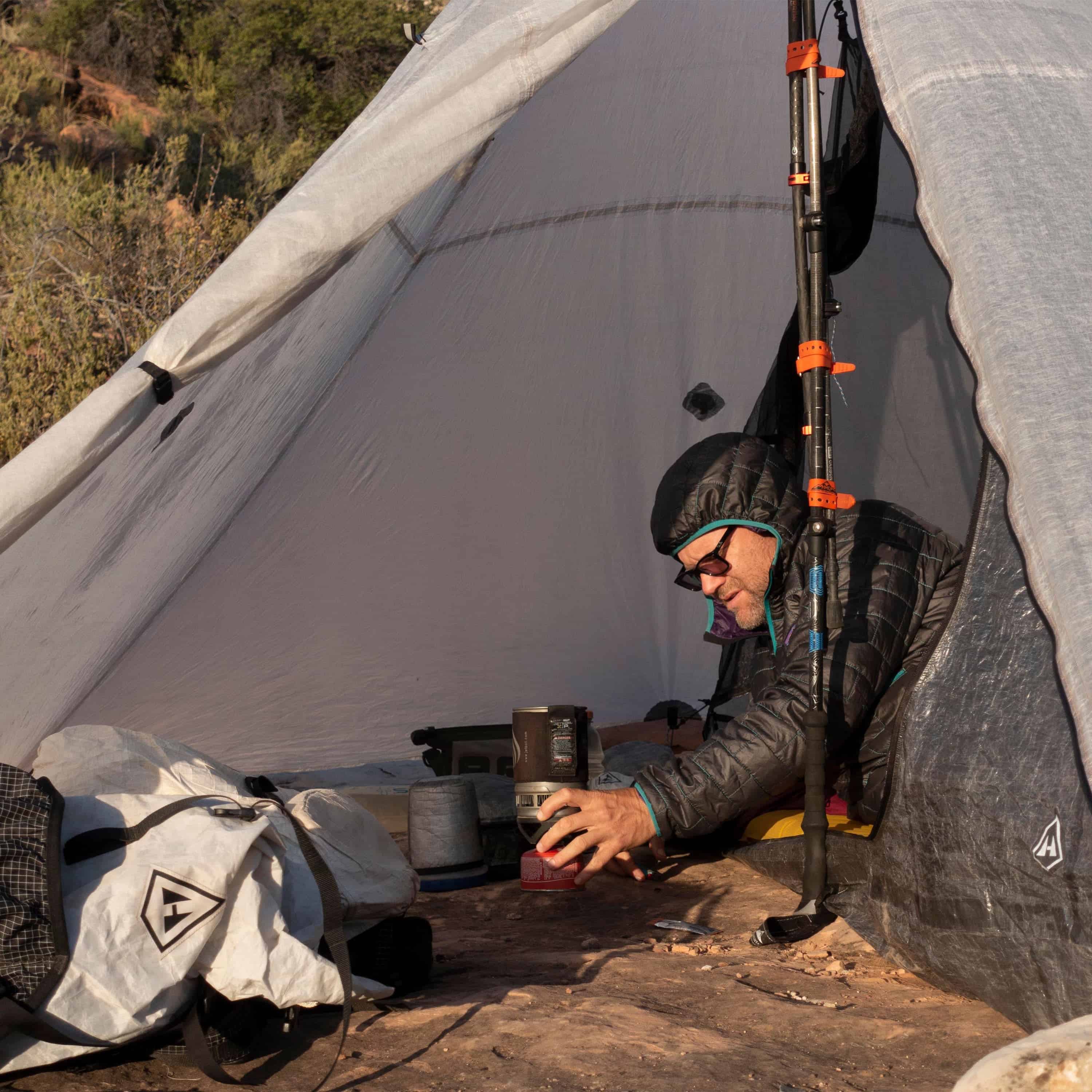 Camper inside of Hyperlite Mountain Gear's UltaMid 4 Half Insert