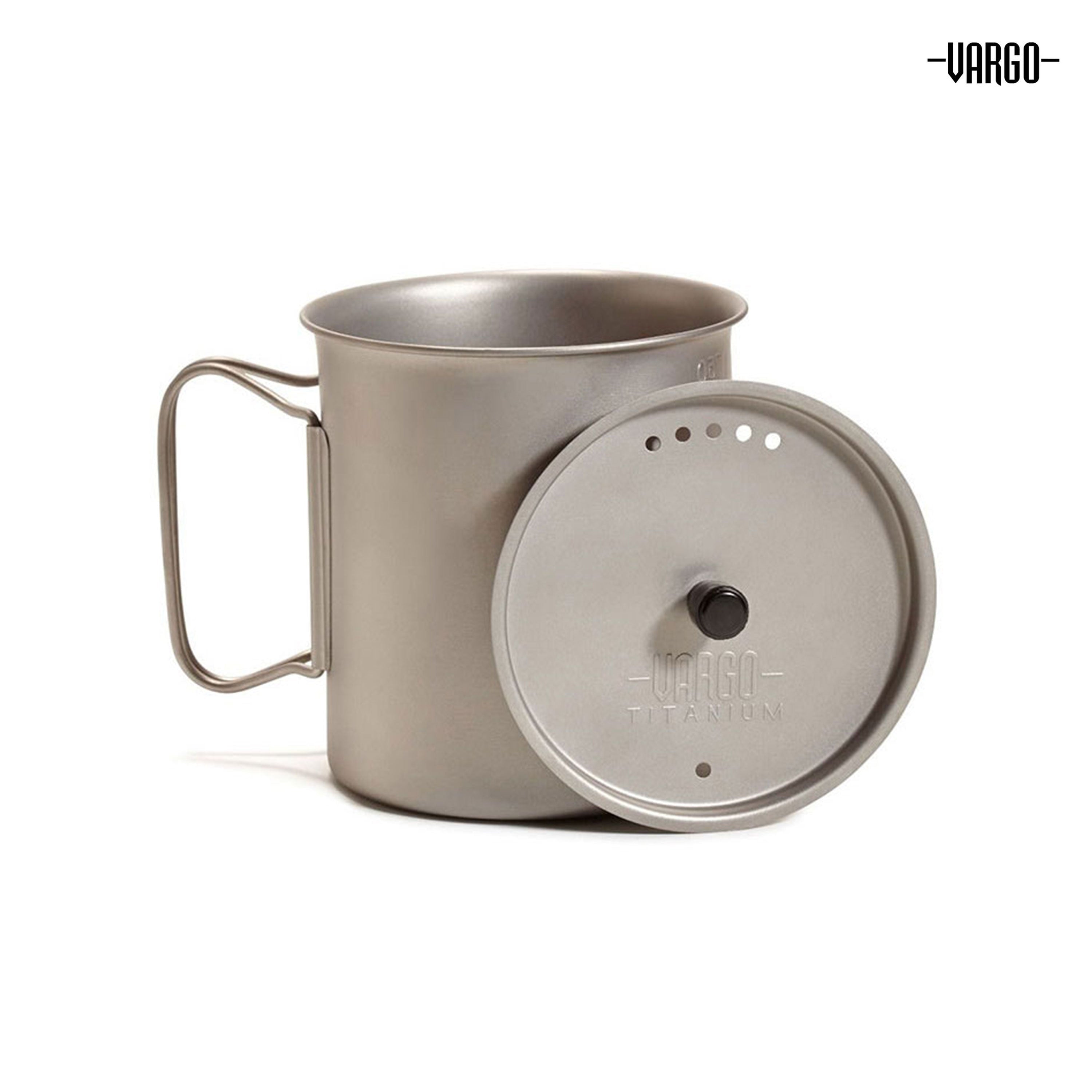 Side view shot of Hyperlite Mountain Gear's 750ml Vargo Titanium Ti-Lite Mug with lid on the side